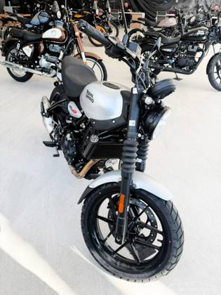 ROYAL ENFIELD GUERRILLA 450 